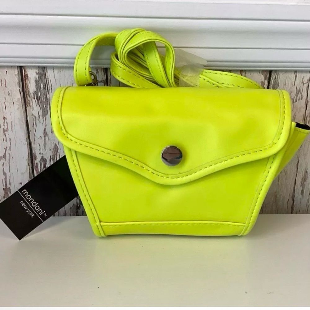 NWT NEW MONDANI NEW YORK XHILARATION BRIGHT YELLOW SHOULDER/BELT BAG PURSE